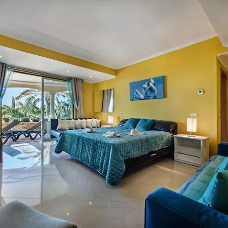 Sleeps 12 With Pool Air Con And Wifi * Patroves
