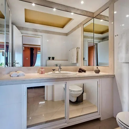 Sleeps 12 With Pool Air Con And Wifi *